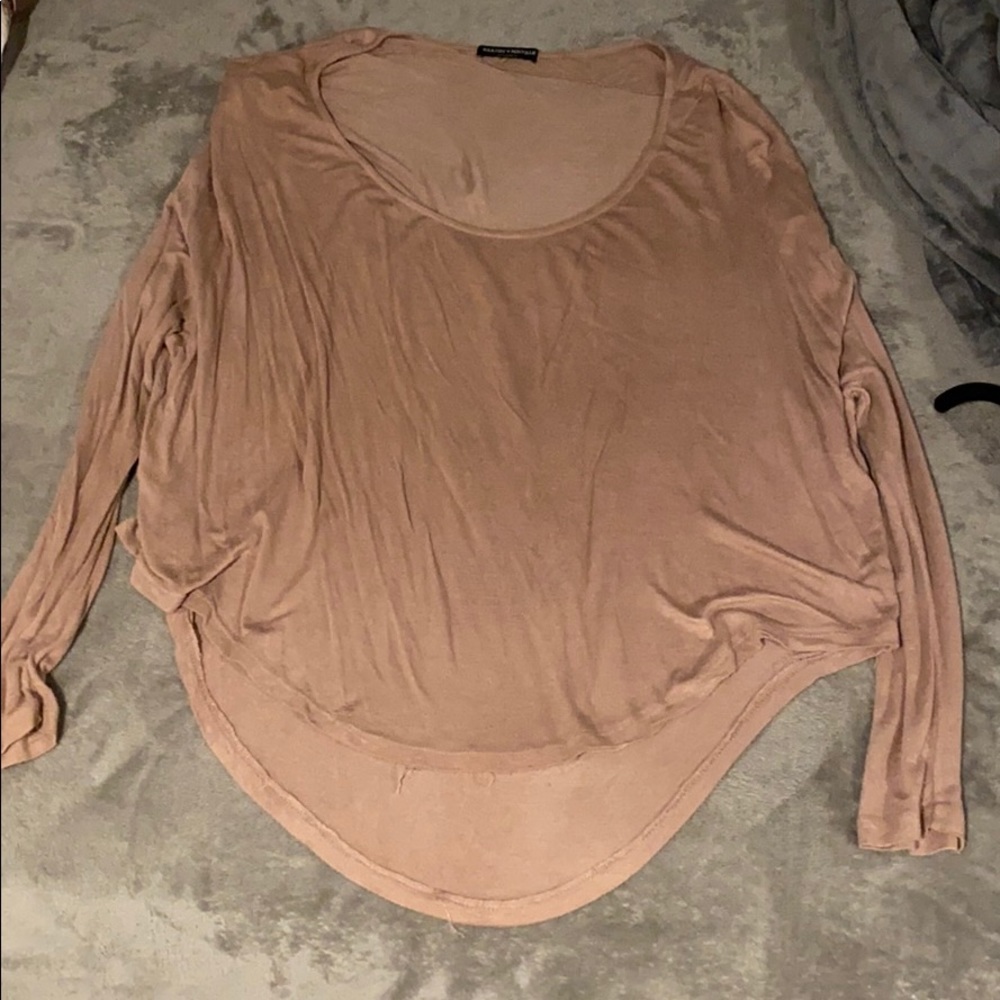 brandy melville long sleeve shirt